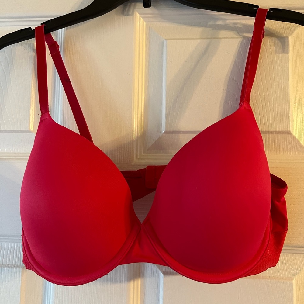 Victorias Secret PINK T-shirt Bra Red